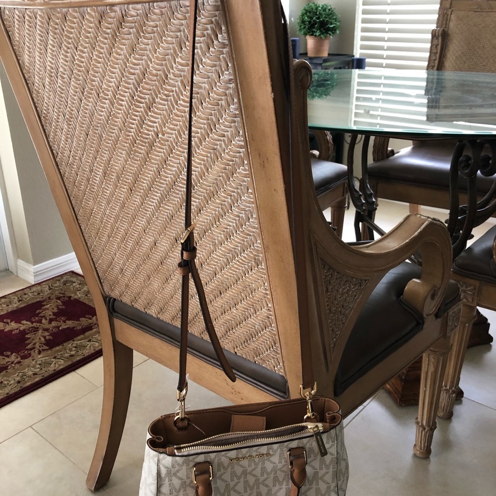 Michael kors purse